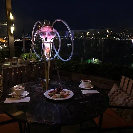 Bosphorus Szálloda 4*